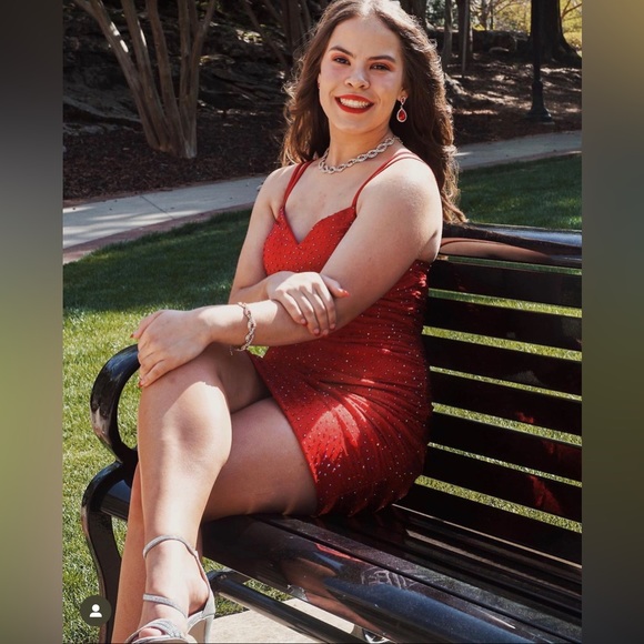 Bella divine homecoming dress - Picture 1 of 5